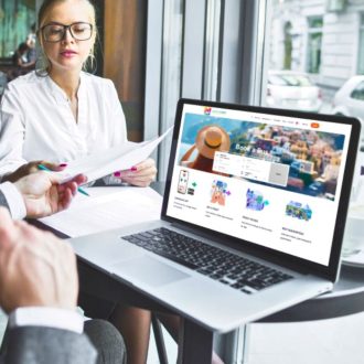 foto con schermata della home di cms amalfi coast, realizzato da BConnect, che illustra l'integrazione sistemi prenotazione tra sito web, app e gestionale Ottosoft